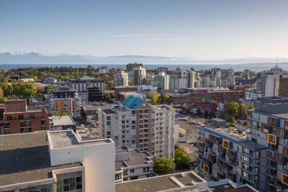 Downtown Victoria, Modern Condo, Parking, Spectacular Views. Exterior photo