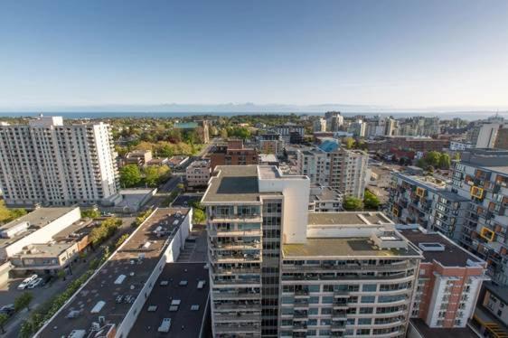 Downtown Victoria, Modern Condo, Parking, Spectacular Views. Exterior photo