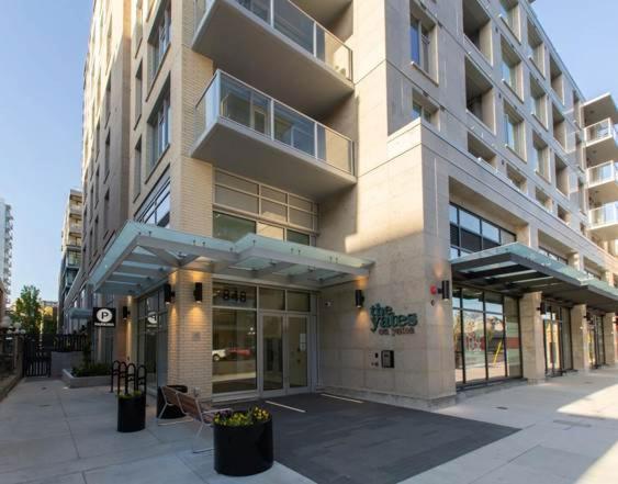 Downtown Victoria, Modern Condo, Parking, Spectacular Views. Exterior photo